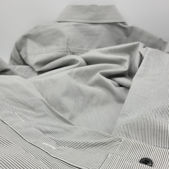 Murano Button-Up Long Sleeve Shirt / Men's Large / Light Grey - Picture 3 of 4